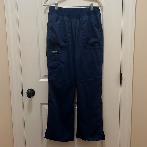 Cherokee Scrub Set - Picture 2 of 6